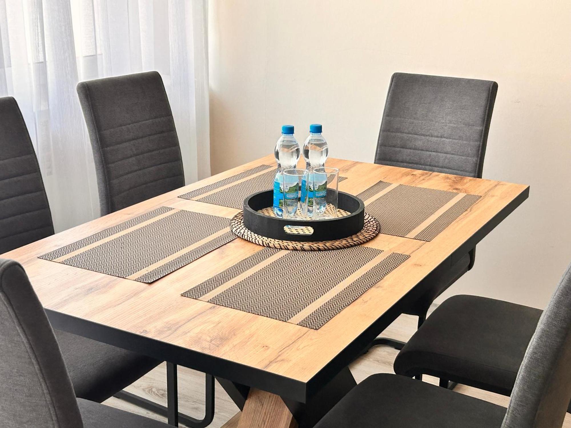 Apartament Tychy Miasto 60M2 Luaran gambar